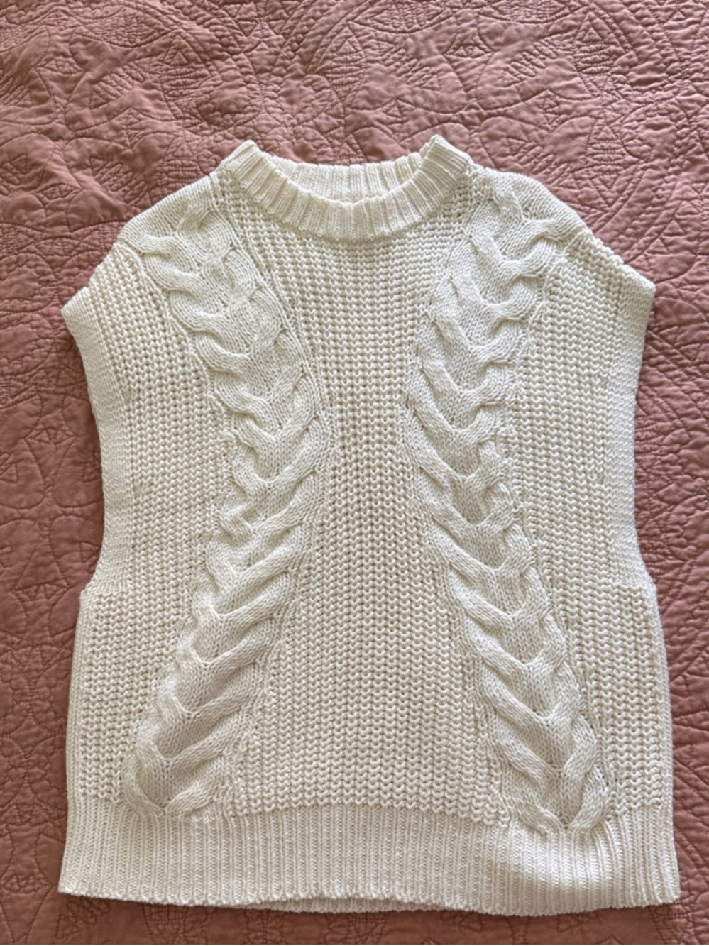 Cream Cable-Knit Sleeveless Sweater Vest